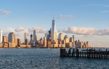 Fototapeta na wymiar Lower Manhattan viewed from Hudson River waterfront