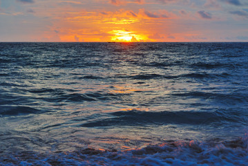 Fototapeta premium Tropical sea sunset