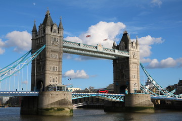 Fototapeta na wymiar The Tower Bridge in London, England UK