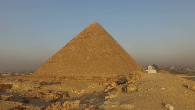 Great pyramid of Khufu at Giza, Egypt
