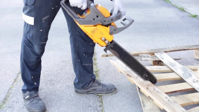 chainsaw