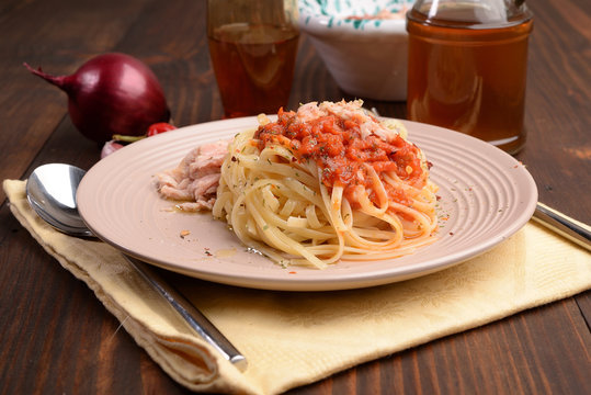 fettuccine dish with sauce with tuna and red pepper