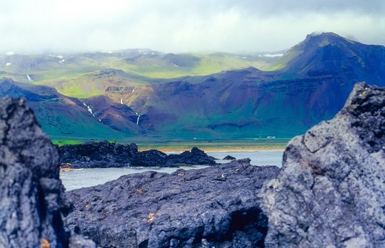 Felsige K&uuml;ste zwischen Hellnar und Arnastapi, Halbinsel Sn&aelig;fellsnes, Island/ Iceland, Europa