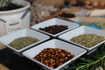 spices and herbs, spice, herb, pepper, garlic, mustard, clove, allspice, nutmeg, anise, anise star seed, chili, dried chilis, bay leaf, cinnamon, 