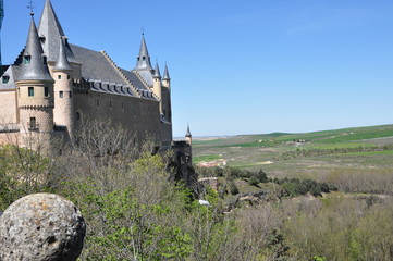 Fototapeta na wymiar Alcázar de Segovia y llanura castellana