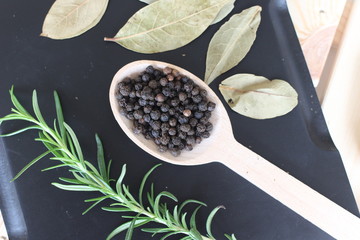 spices and herbs, spice, herb, pepper, garlic, mustard, clove, allspice, nutmeg, anise, anise star...