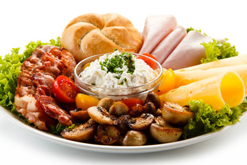 Breakfast - toast, beacon, cheese, ham and vegetables