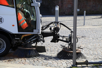 Kehrmaschine mit Rundbürsten
