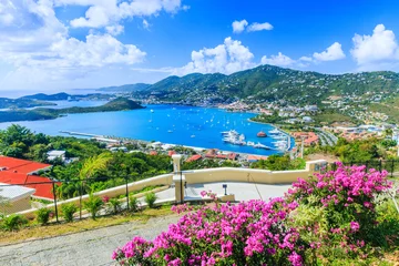 Poster Im Rahmen Karibik, St. Thomas Amerikanische Jungferninseln. Panoramablick. © SCStock