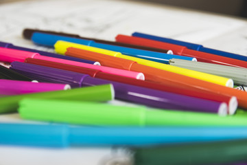 Drawing lessons with colored felt-tip pens