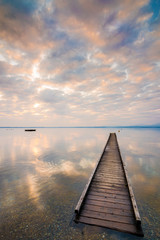 Sonnenaufgang am Chiemsee in Oberbayern, Deutschland