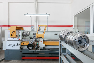 machine and equipment for manufacturing molds for aluminum profiles