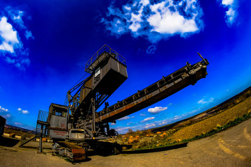 Bagger am Tagebau