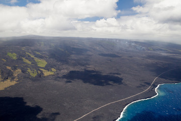 Vulkanische Dämpfe steigen aus der Bergflanke des Kilauea an der Südküste von Big Island, Hawaii, USA.