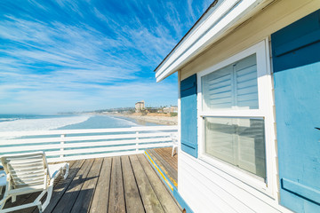 wooden beach house in San Diego - obrazy, fototapety, plakaty