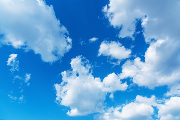 Obraz na płótnie Canvas Blue sky with cumulus clouds