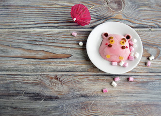 The hippopotamus is made of ice cream . A creative dessert for children and good mood.