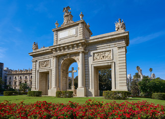 Valencia Puerta porta de la Mar door square