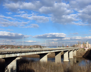 Автомобильный мост через реку Сосна в городе Елец
