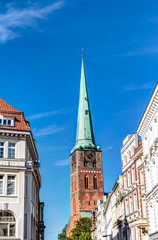 Fototapeta na wymiar Historische Altstadt der Hansestadt Lübeck mit der Marienkirche