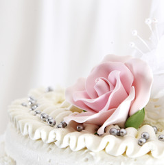 Wedding cake with roses