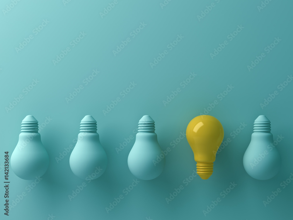 Leinwandbilder think different concept , one yellow light bulb standing out from the unlit green incandescent light
