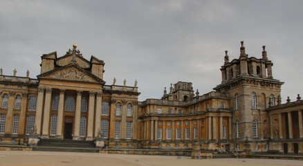 Fototapeta na wymiar palais anglais et grande demeure britannique