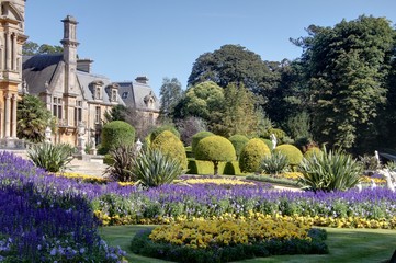 ch&acirc;teau de style n&eacute;o-renaissance et jardin de style Fran&ccedil;ais