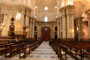 Fototapeta na wymiar Innenansicht der Kathedrale de la Santa Cruz