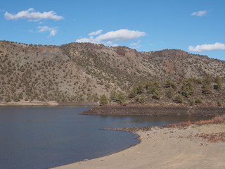 Fototapeta na wymiar Prineville Reservoir in the spring