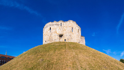 Fototapeta na wymiar Cliffords Tower in York in England