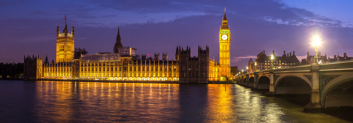 Fototapeta na wymiar Big Ben, Parliament, Westminster bridge in London