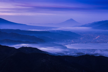 Fototapeta na wymiar Mountain Fuji and Lake Suwa in early morning