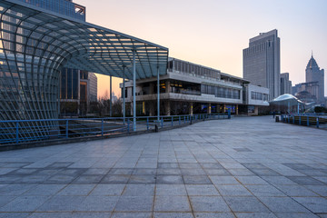 Fototapeta premium city empty plaza in financial district of China.