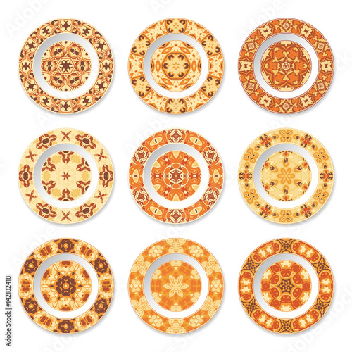 "Set of decorative plates with a orange pattern" fichier vectoriel