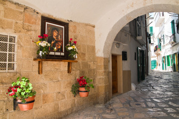 Alleyway. Monopoli. Puglia. Italy. 