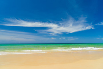 Fototapeta na wymiar Tropical beach, sunny day