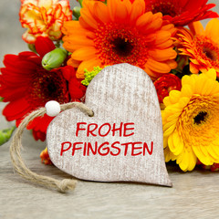 Blumen und Herz: Frohe Pfingsten