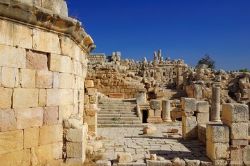 Fototapeta premium Jerash - ruins of the Roman city in Jordan