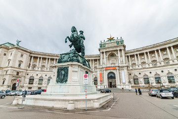 Fototapeta na wymiar Equestrian memorial of Prince Eugene of Savoy (Prinz Eugen von Savoyen) in front of Hofburg palace, Heldenplatz, Vienna, Austria.