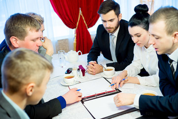 Businessmen discussing ideas