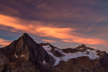 Obraz na płótnie Canvas Sonnenuntergang in den Alpen