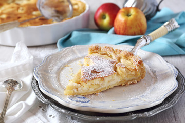 Apple pie with cream