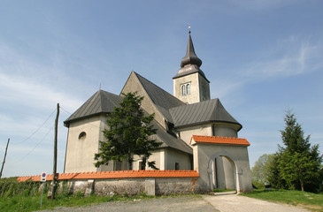 Fototapeta na wymiar Parish Church of Saint Martin in Pisarovinska Jamnica, Croatia 