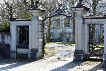côté cour