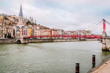 Naklejka premium Quartier Saint-Georges et vieux Lyon vu des quais de Saône 