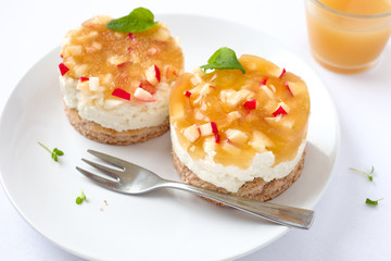 Apfel-Quark- Törtchen