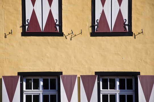 fassade museum in zons am Rhein
