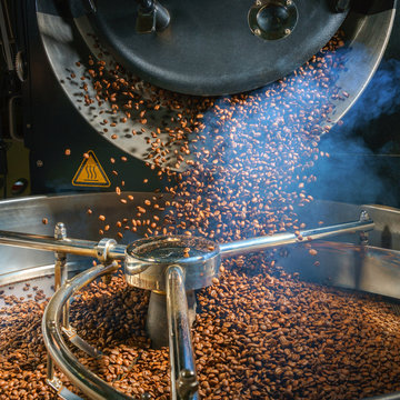 Mixing roasted coffee