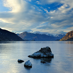 Abend am Lago di Como, hinten schneebedeckte Alpengipfel, Italien, Lombardei